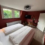 Maastrichtse Buitenwoning Διαμέρισμα Cadier en Keer