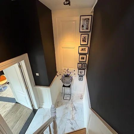 Maastrichtse Buitenwoning Апартаменты