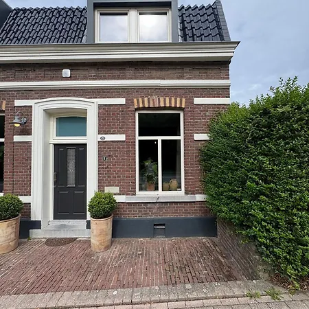 Maastrichtse Buitenwoning شقة