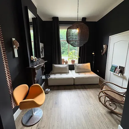 Апартаменты Maastrichtse Buitenwoning Cadier en Keer